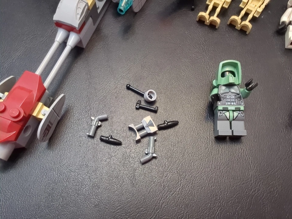 LEGO Star Wars: Clon Turbo Tank (7261) Falta Mace Windu y 2 Piezas Conocidas Foto 3 de 4