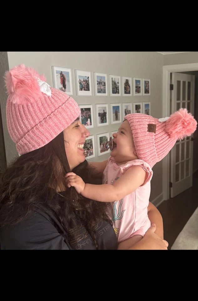 Gorro Rosa Navidad Inspirado en Minnie Mouse Orejas, Invierno Lindo Disney Orejas Gorro Foto 2 de 3