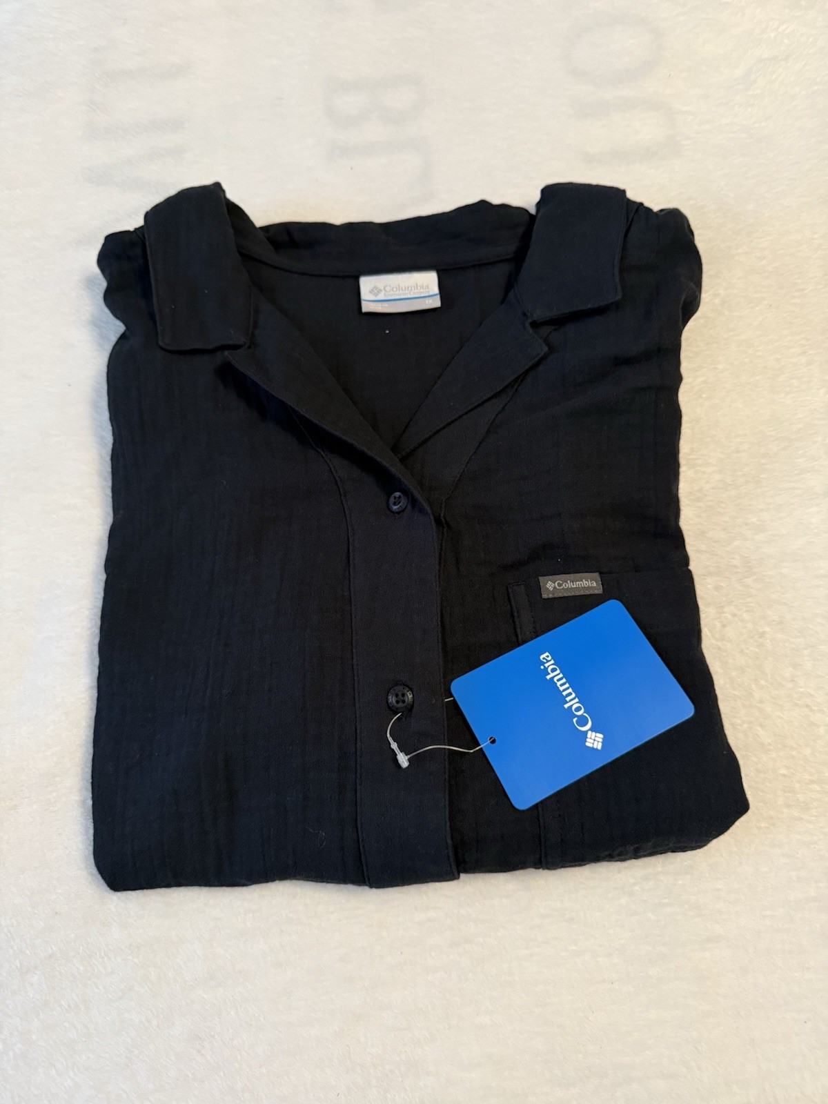 Columbia Womens Regular fit Short Sleeve Button-Up Shirt 1X Black Solid
