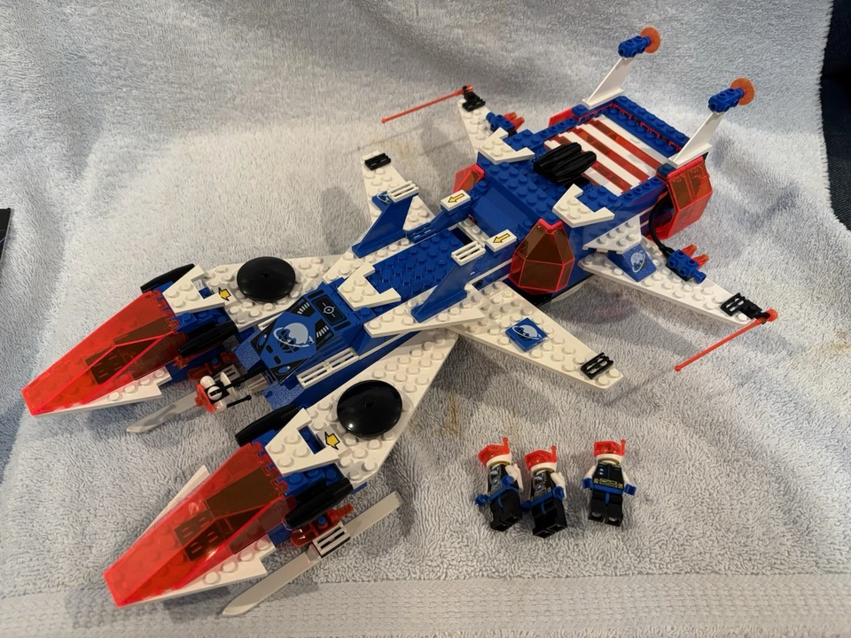 LEGO Space Ice Planet 2002 6973 Deep Freeze Defender complete w/ box! - Image 2 of 4