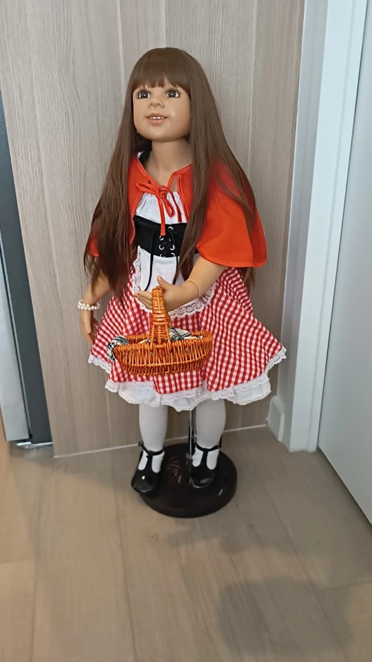 Muñeca Obra Maestra Caperucita Roja Foto 3 de 4