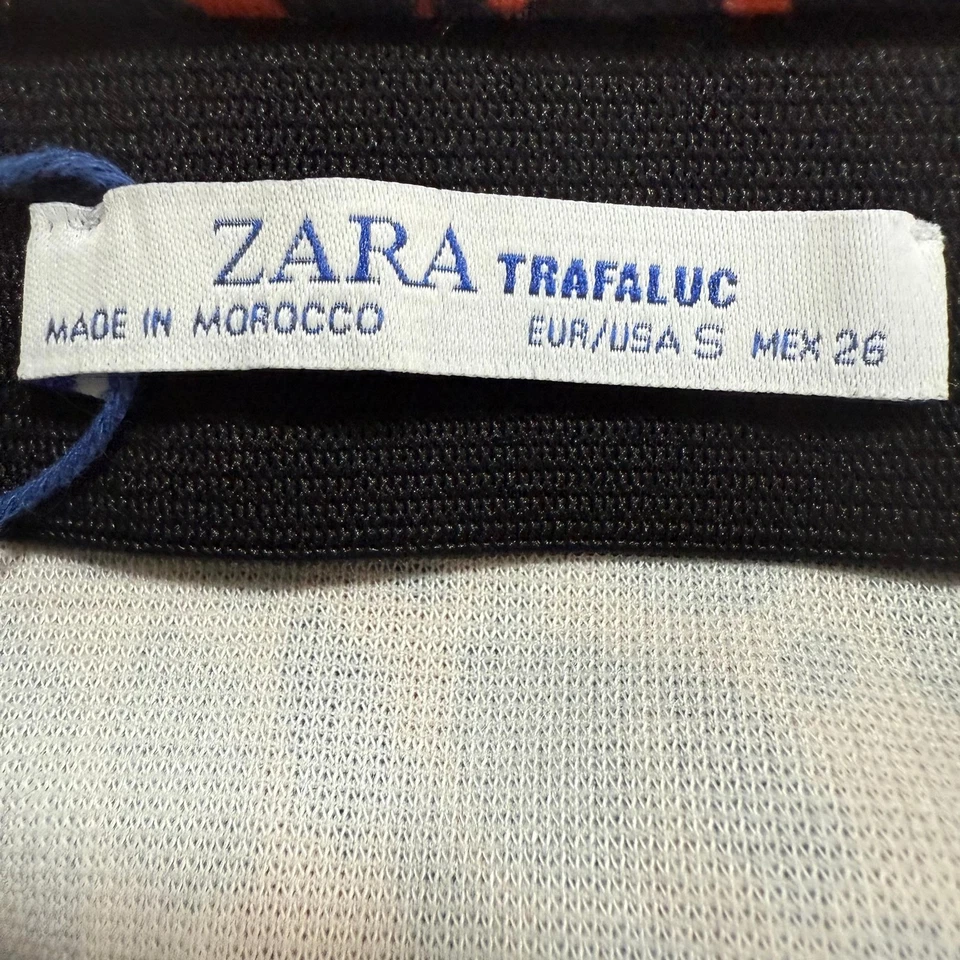 Falda lápiz estampado animal de Zara talla pequeña Foto 3 de 3