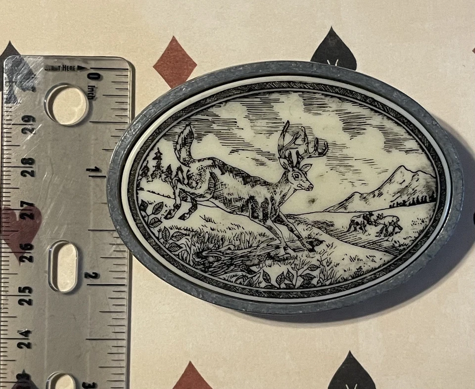 Hebilla de cinturón ovalada vintage de latón serie Scrimshaw estilo Buck Deer Foto 2 de 4