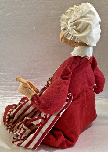 Annalee ~ 11" Mrs. Claus ~ 1971 Mrs. Claus Sitting - Picture 7 of 16