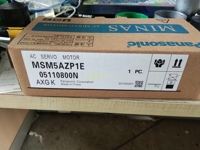 ONE NEW PANASONIC SERVO MOTOR MSM5AZP1E