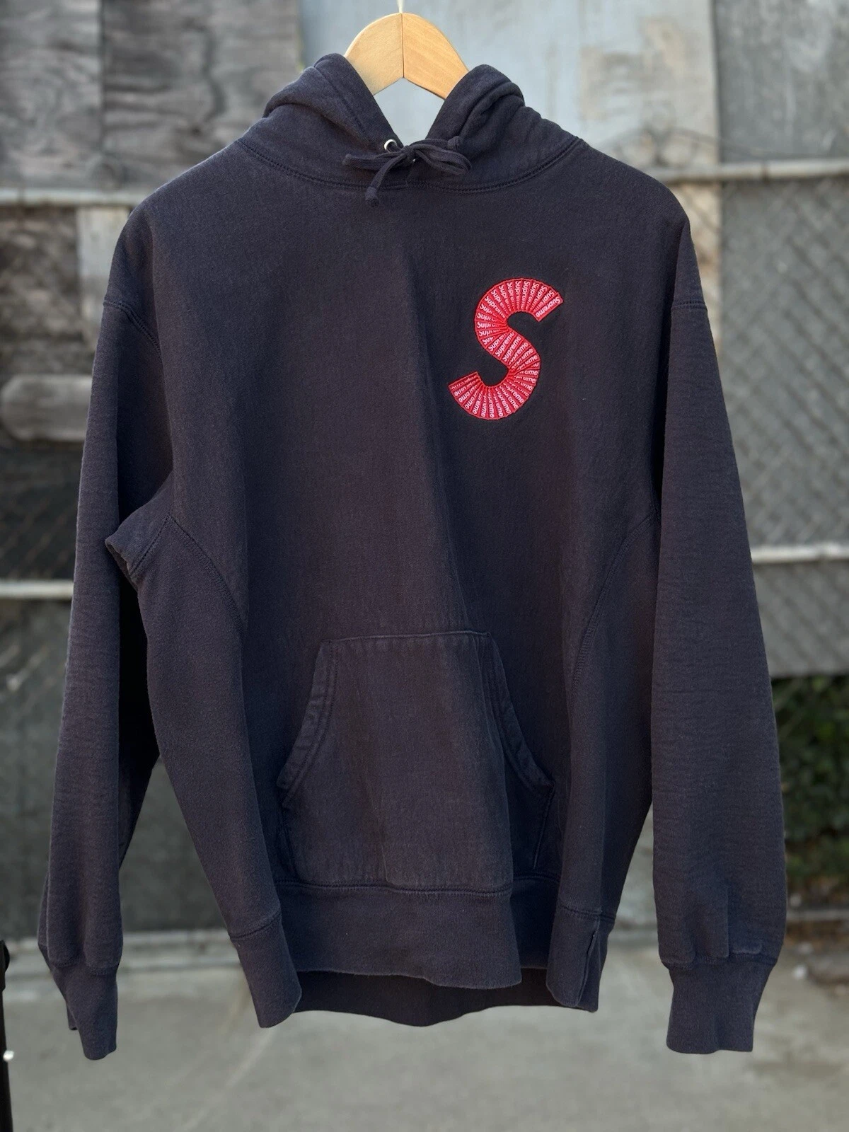 Sweat à capuche Supreme S Logo (logo boîte) F/W 20