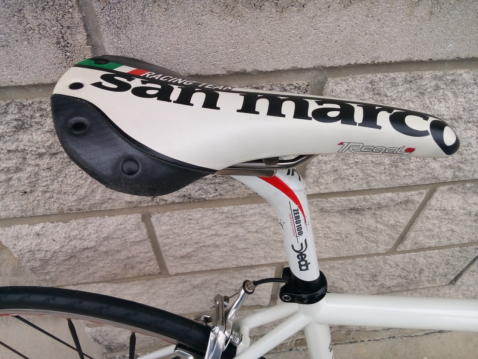 Gunnar ROADIE  road bike -CAMPAGNOLO CHORUS/RECORD EQUIPPED.  3T FORK - FSA BAR