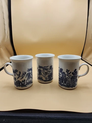 Vintage Churchill Blue Willow Tea/Coffee Mug Made In England Set Of 3