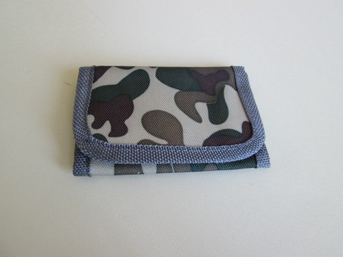 NEW Light camouflage material brown beige wallet 11x7cm boys child size coin UK - Picture 3 of 4