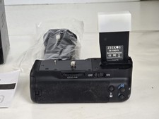 Zeikos ZE-CBGT2 battery Grip for CANON Rebel T2i, T3i, T4i FOR AA BATTERIES ONLY