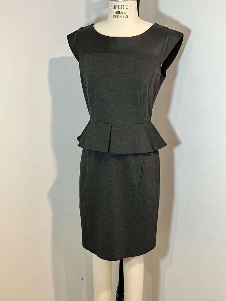 Vestido Vaina Cynthia Steffe - 100% Piel de Cordero Borde Peplum Elástico Talla 8 Foto 2 de 4