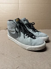 Nike Blazer SB Shoes Sneakers Mens 9.5 Jade Green Color way Mid Rise