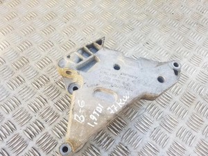 VW PASSAT B6 3C2 Motorhalter rechts 03G199207 1.90 Diesel 77kw 2006 32157062