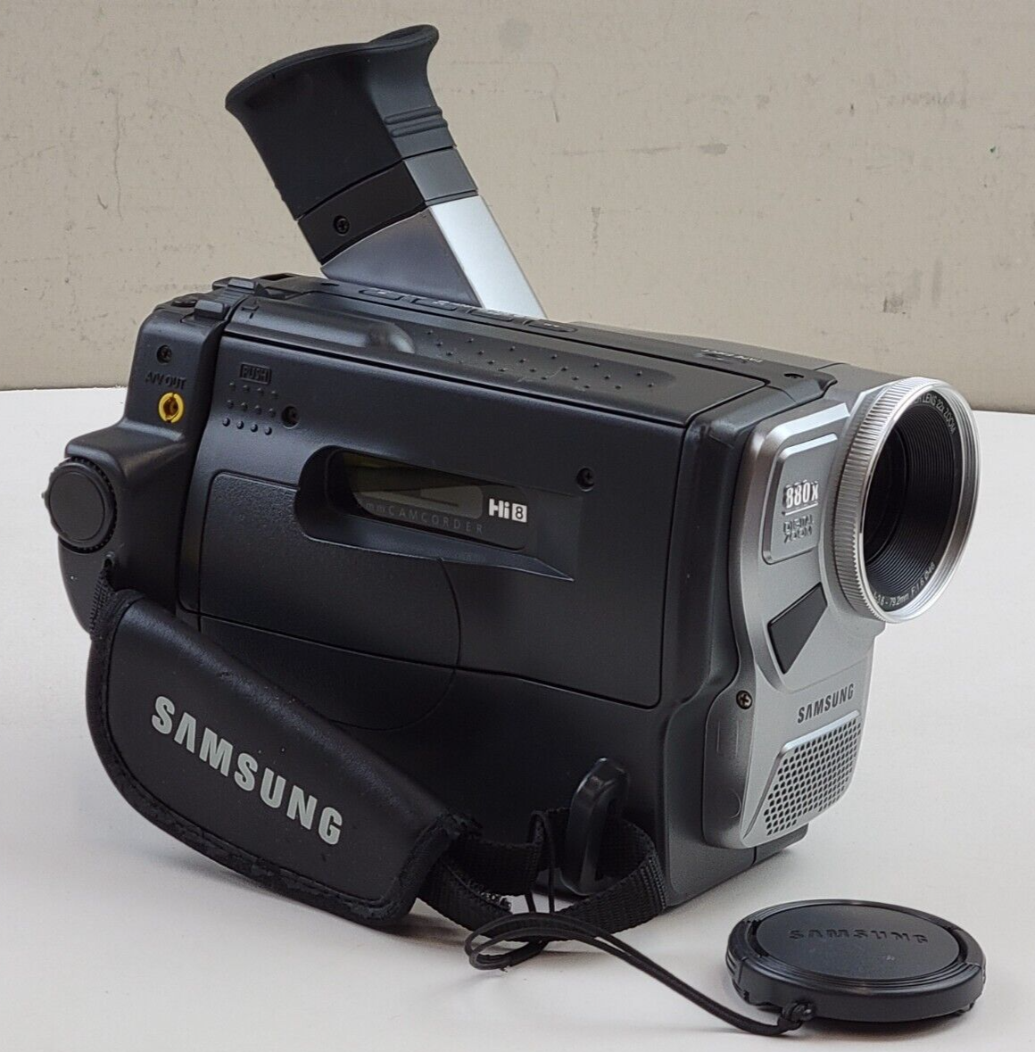 Samsung SCW71 Hi8 Video8 8mm Tape Video Camera Camcorder NO CHARGER
