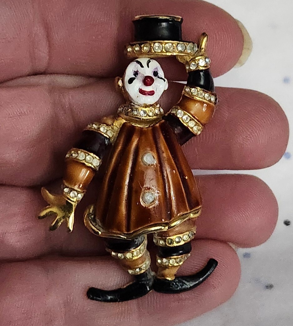 Vtg KJL Kenneth Jay Lane Tipsy Clown Enamel Faux … - image 2