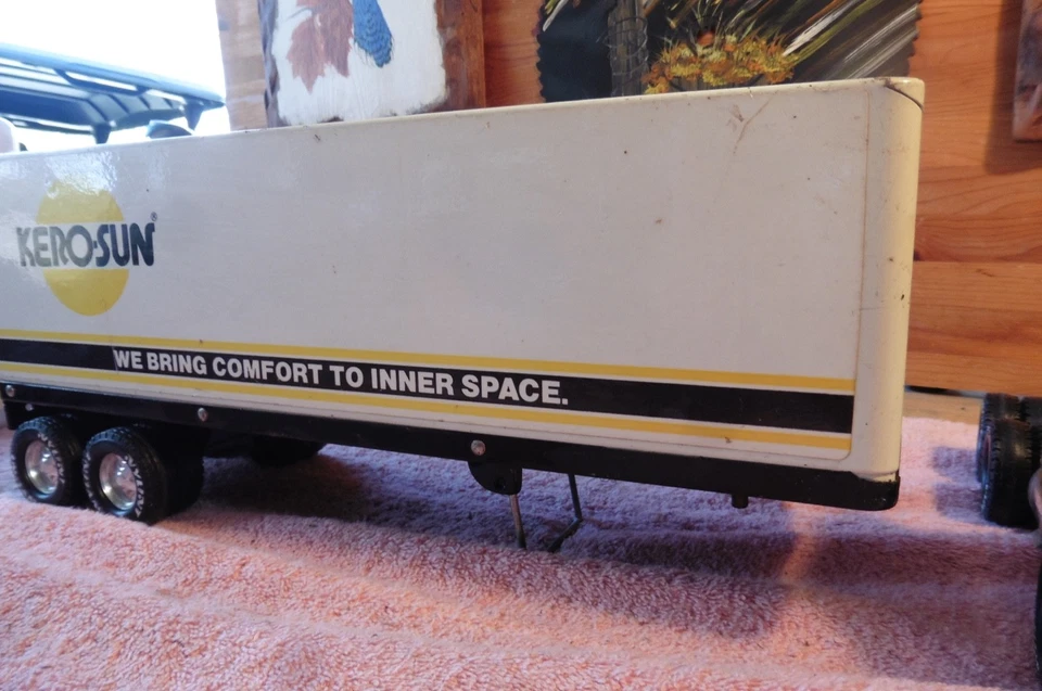 Vintage Diecast Nylint Kero-Sun Inc. Cadet GMC Tractor Trailer Semi 21.5” - Image 2 of 4