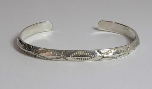 Southwestern Carinated Stamped Cuff Bracelet 13 grams - Picture 2 of 5