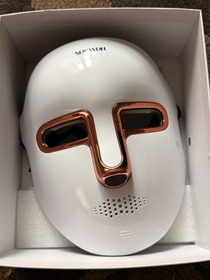 SDKWDH  Light Therapy 7 LED Colors Beauty Mask - White