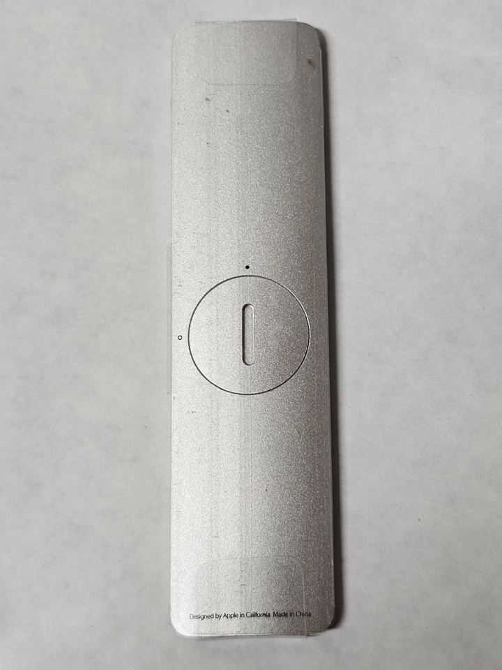 NEW Genuine Apple Silver Remote for TV iPod iMac Macbook Pro Silver A1294 - Image 4 of 4