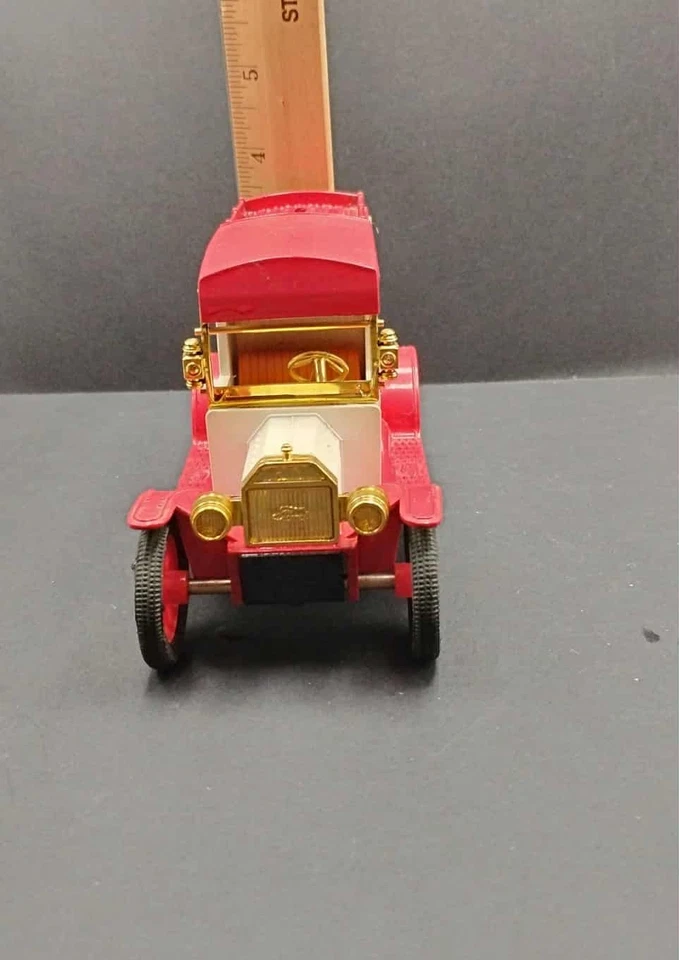 9497 ERTL 1913 Modelo T Universidad de Arkansas Razorbacks Primera Edición banco con llave Foto 3 de 4