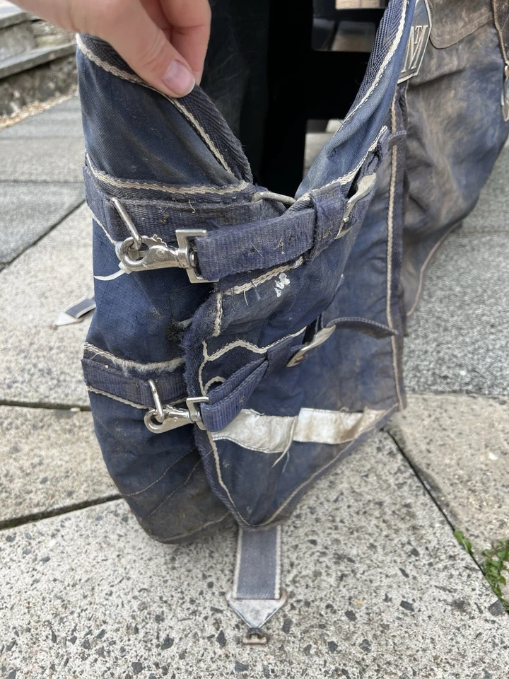 Mark Todd - 6.9” standard neck lightweight turnout. Navy check - Image 3 of 3