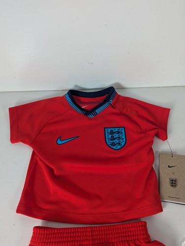 Nike England Football Kit Infant Unisex Red 3-6 Months New baby Kit - Picture 4 of 8