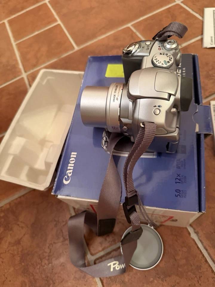 Canon PowerShot S2 IS 5.0MP Digital Camera - Silver Box Manuals CD Cables 1 GB - Image 3 of 4