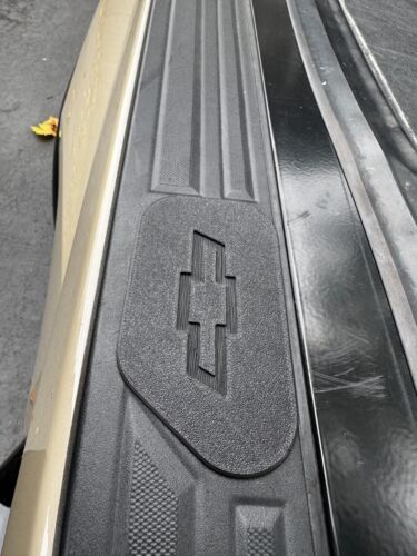 Pair of 2x Bed Rail Stake Pocket Covers Chevrolet Trucks, Colorado, Silverado - Picture 4 of 7