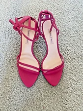 NWOB Charles & Keith Pink Kitten Heels Size 36