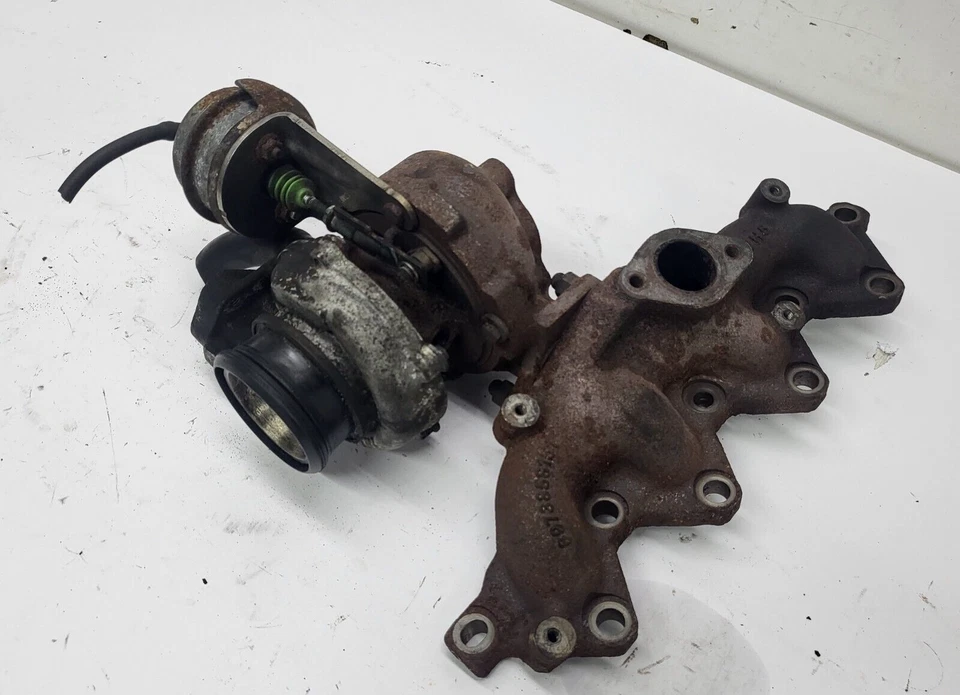 Opel Astra H 1,7 Diesel  Turbolader Turbo Krümmer Abgaskrümmer  8973858151  (06) - Bild 2 von 4