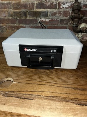 Sentry 2100 Fire Resistant Security Safe w/ 1 Working Key EC