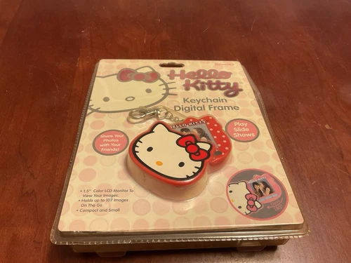 Sanrio Hello Kitty 2008 Keychain Digital Frame Holds 107 Images NEW