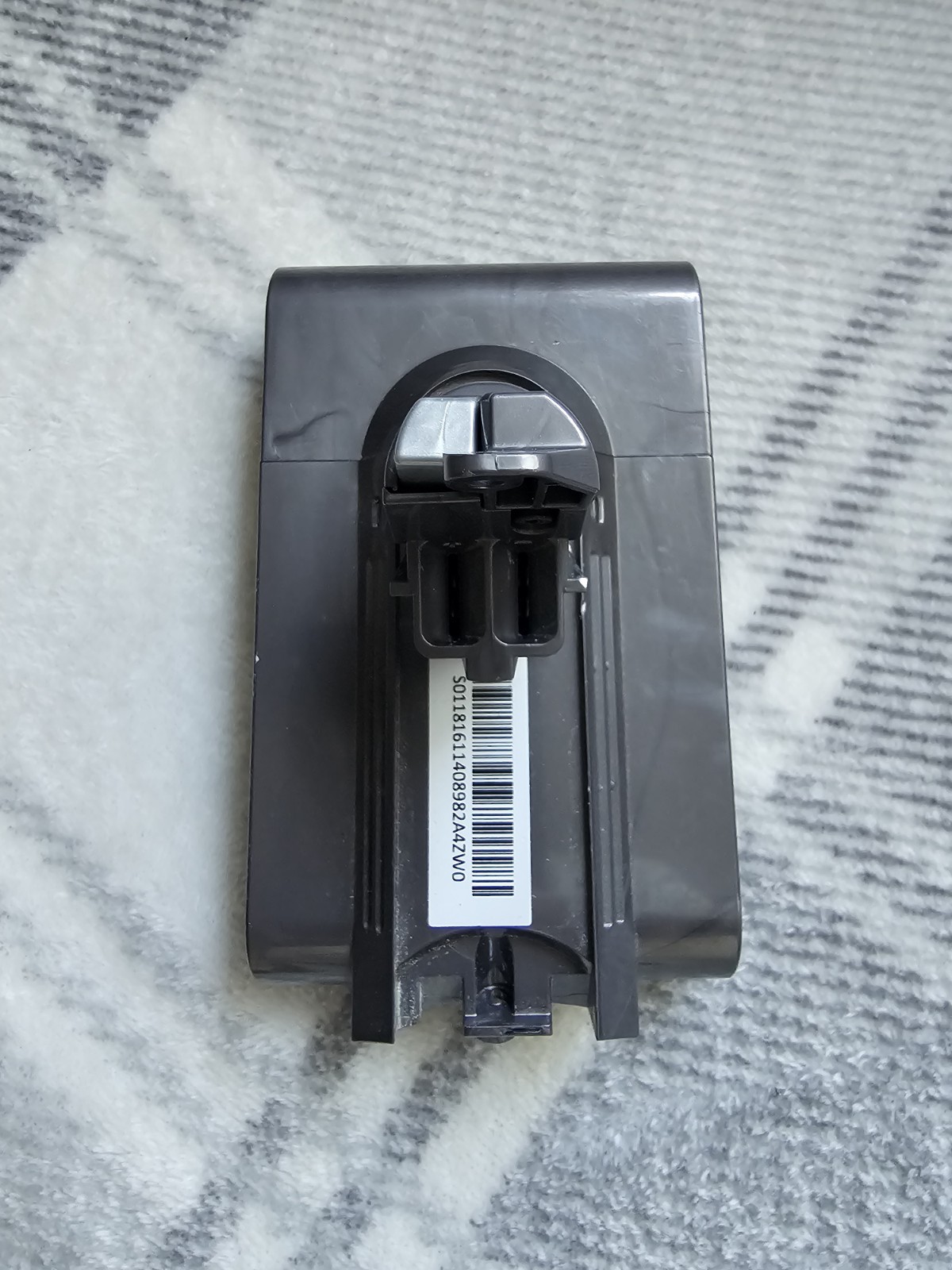 Ex Display Genuine Dyson V6, SV03, DC58, DC59 Handheld Vacuum Battery 965874-02