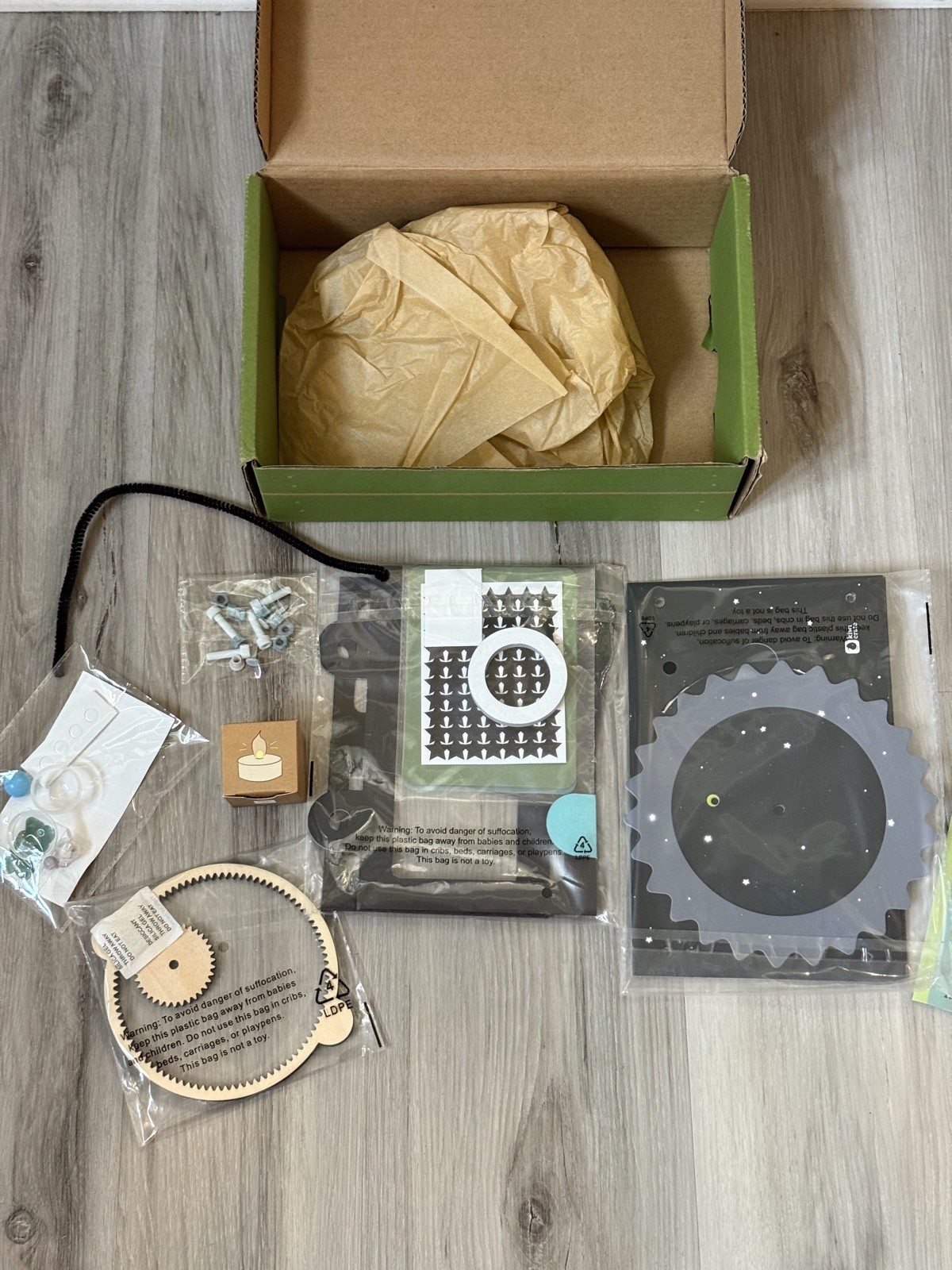 Kiwi Co Kiwi Crate - "Exploring Stars" Kit - New - Clean & Complete