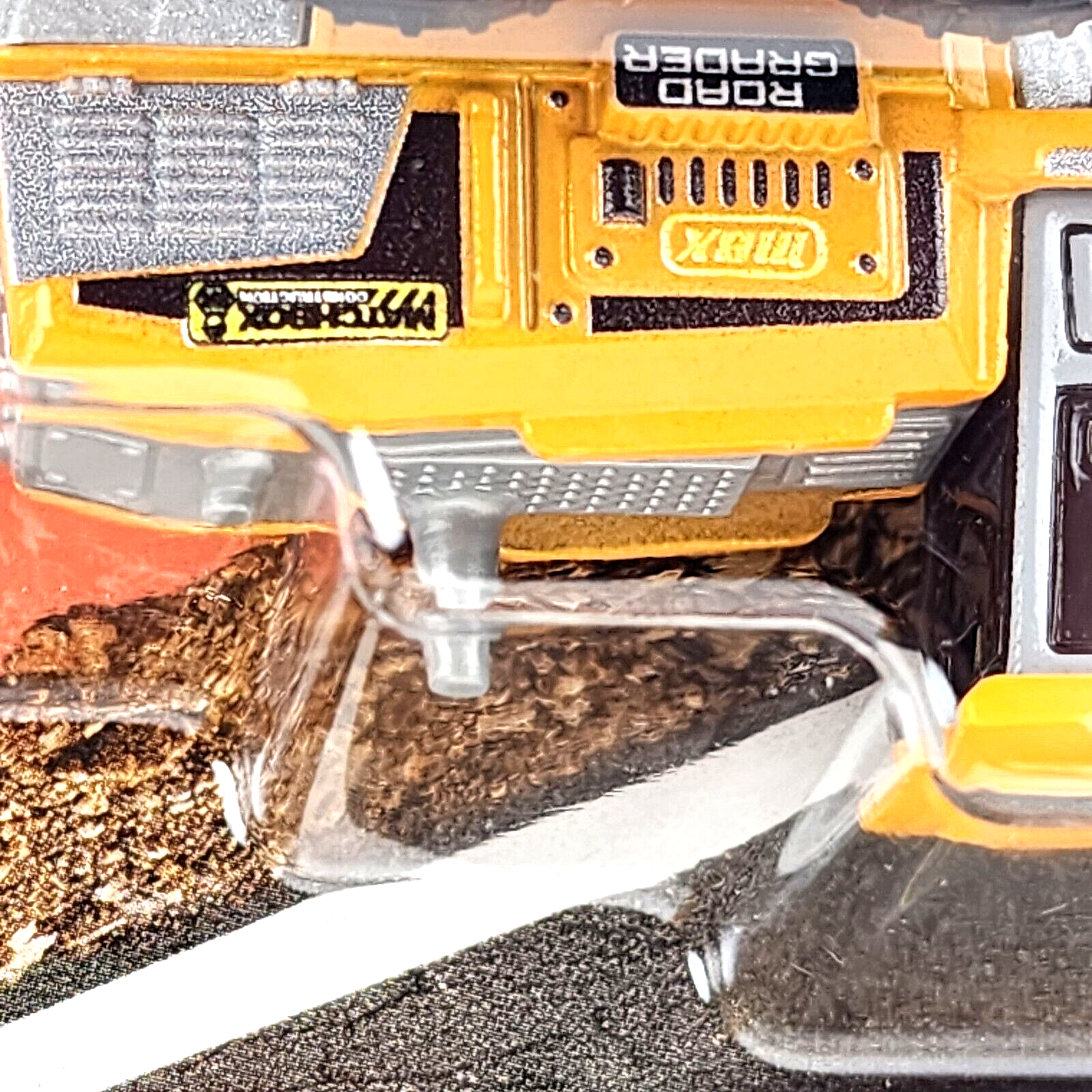 Picture 4 of 5