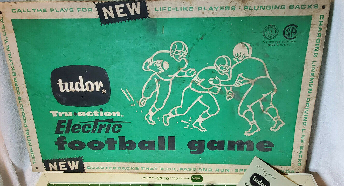 VINTAGE TUDOR 500 ELECTRIC FOOTBALL VIBRATING GAME IN BOX W
