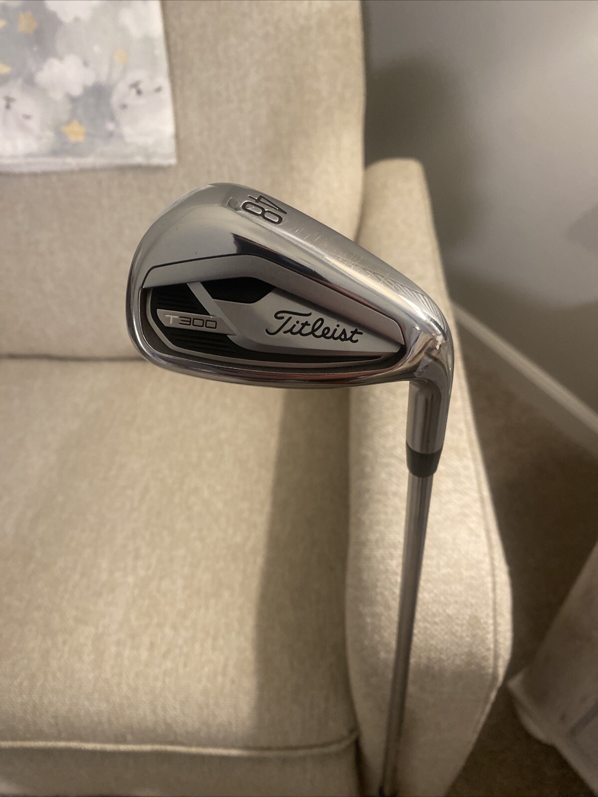 Titleist T300 48 Degree Wedge. RH. AMT Red S300 Shaft. INSTITUTO