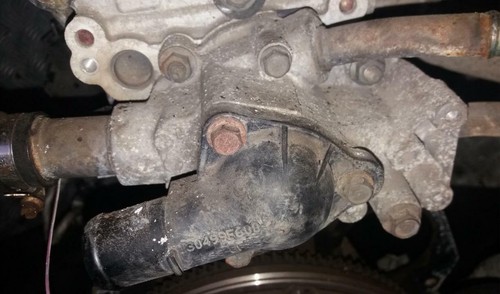 Nissan 130499f600 патрубок Nissan 130499f600 патрубок