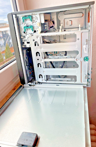 Fujitsu Esprimo ATX BTX Leergehause sehr robust - Afbeelding 5 van 17