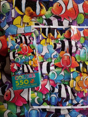 Clown Fish Puzzle CEACO COLORS 550 PIECES with Poster 18 x 24 - Picture 5 of 12