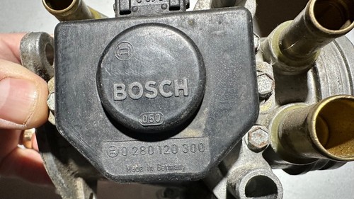Saab 758802 Throttle Housing - Picture 4 of 8