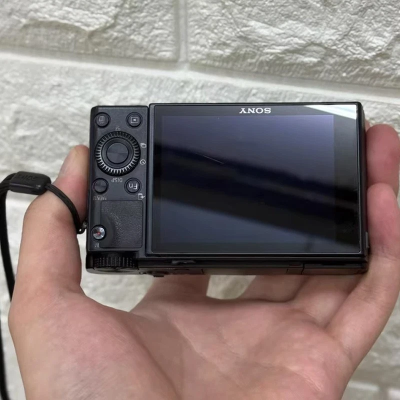 Sony Cyber - shot DSC - RX100 VI M6 20.1MP 4K Video Cam with English Interface - Image 2 of 4