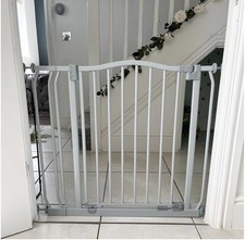 Safetots Baby Gate, Safety Gate, Curved Top Gate, Matt Grey, 80cm - 89cm.