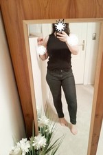 Jeanshose Schwarz Gr.32 Mit Rillen Knie