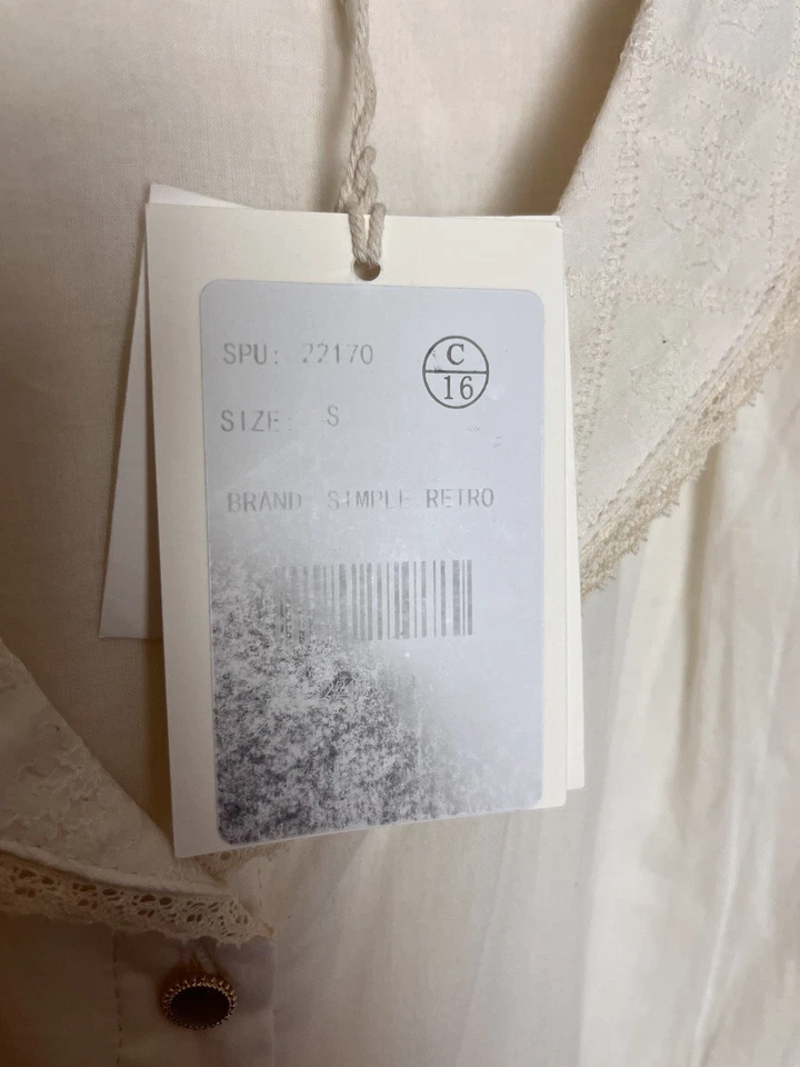 Nuevo con etiquetas Top Simple Retro Bordado Encaje Crochet Botón Para Mujer Talla Pequeña Marfil Foto 4 de 4