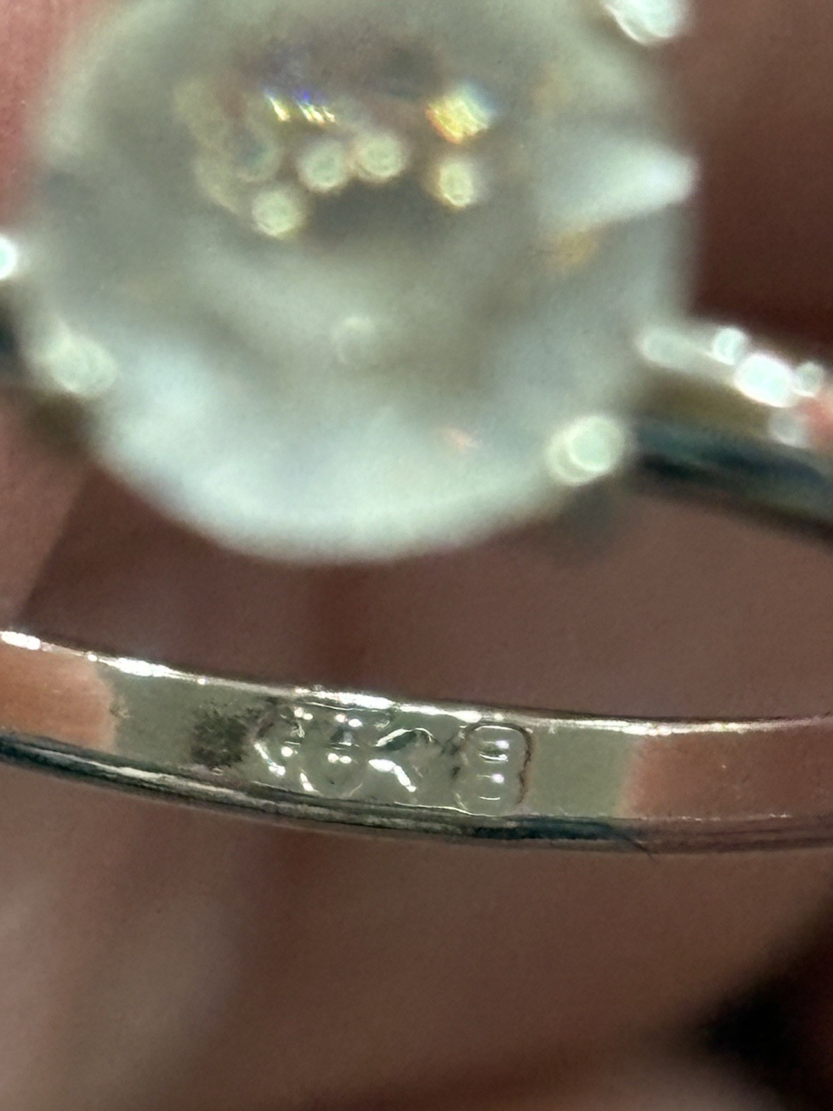 Size 8 Silver Colored Ring With Clear Class Gemst… - image 3