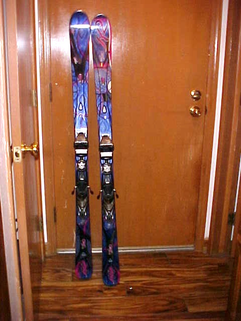K2 Women's SUPER FREE 153 cm Skis, All Terrain Rocker Marker Bindings 120-76-104