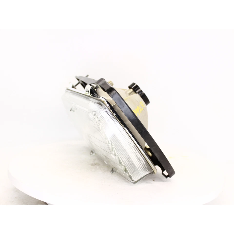 Eagle Eyes Left Headlamp Part Number - 114-58095BL For 1992 Volkswagen Jetta - Image 2 of 4
