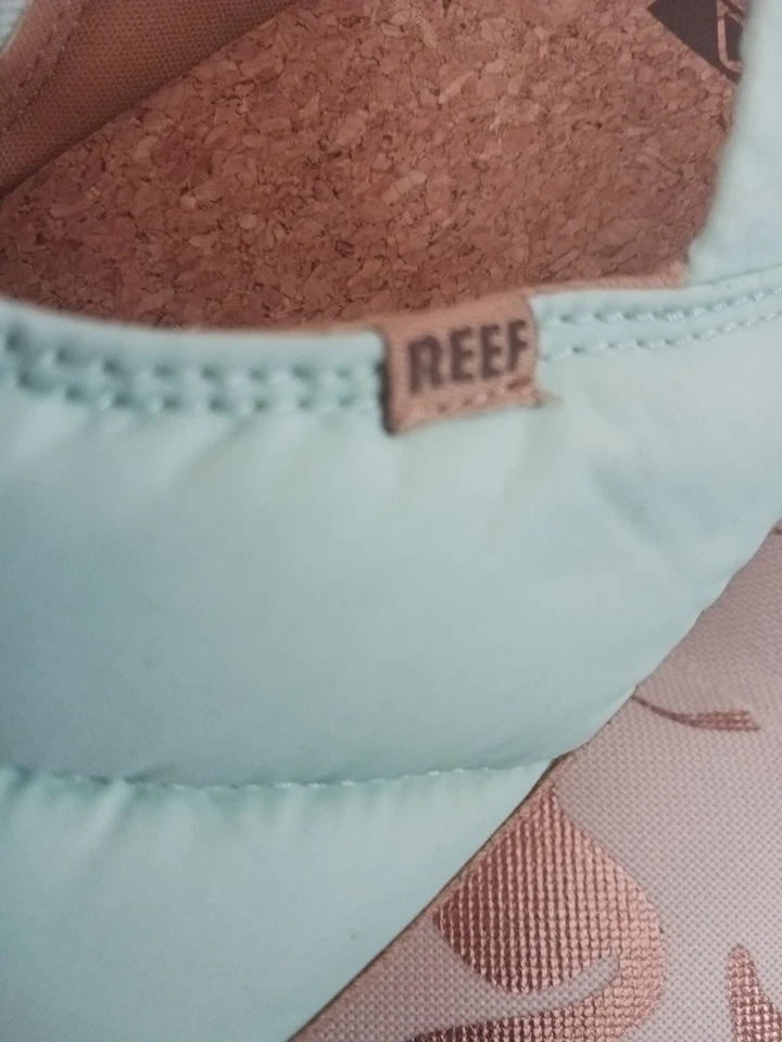 Keen Puffy Nylon Seafoam Green Slip On Sandels SIZE 8 1/2 NEW - Image 4 of 4