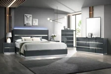 NEW 5PC LED Gloss Black & Silver Queen King Modern Italian Bedroom Set Furniture